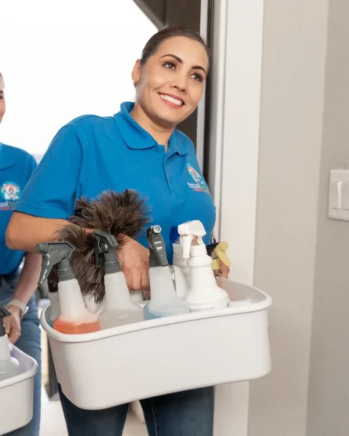 Trustworthy commercial cleaning team at a business in Austin